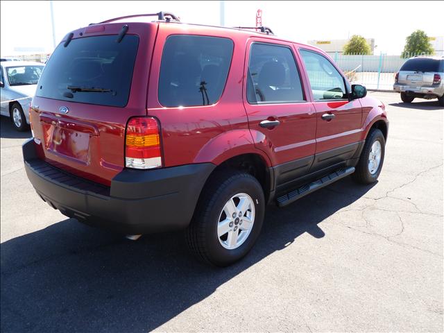 Ford Escape 2006 photo 2