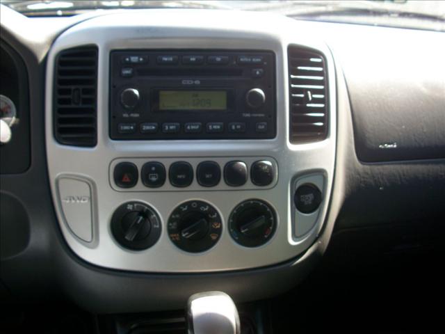 Ford Escape 2006 photo 2