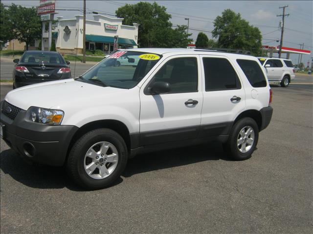 Ford Escape 2006 photo 1