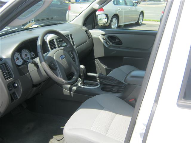 Ford Escape 2006 photo 3