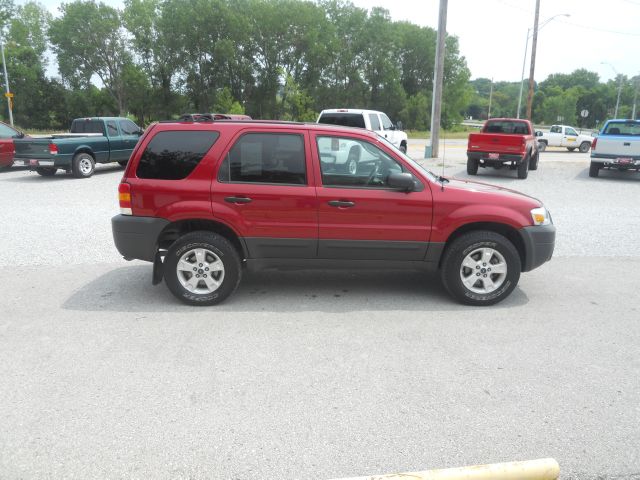 Ford Escape 2006 photo 2