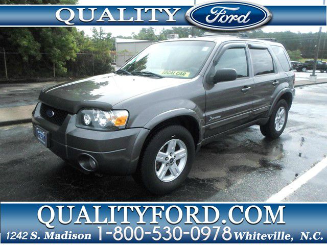 Ford Escape 2006 photo 2