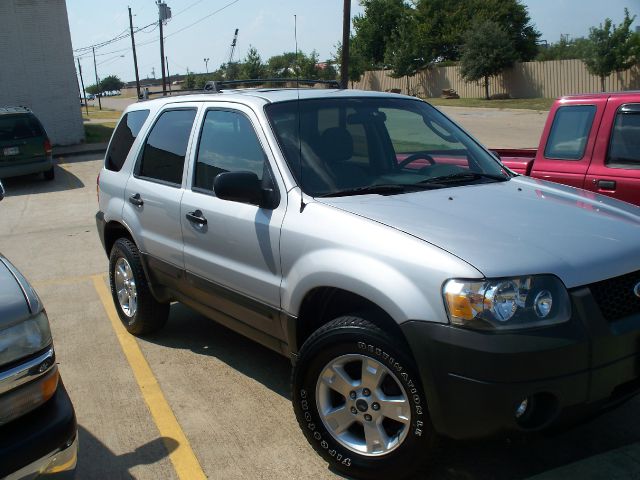 Ford Escape 2006 photo 2