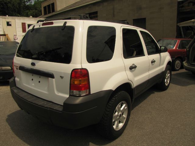 Ford Escape 2006 photo 1