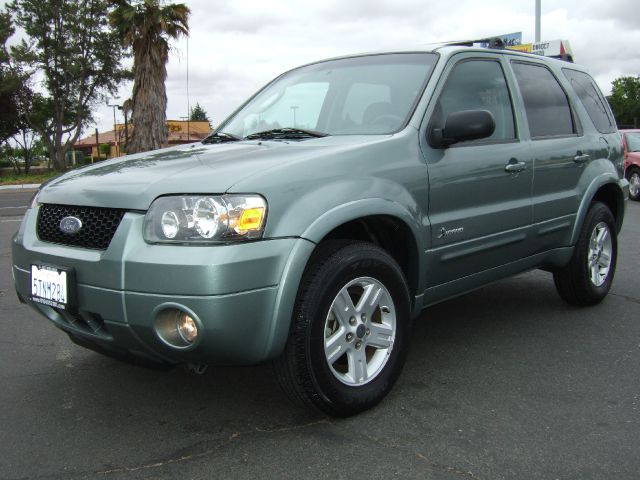 Ford Escape 2006 photo 1