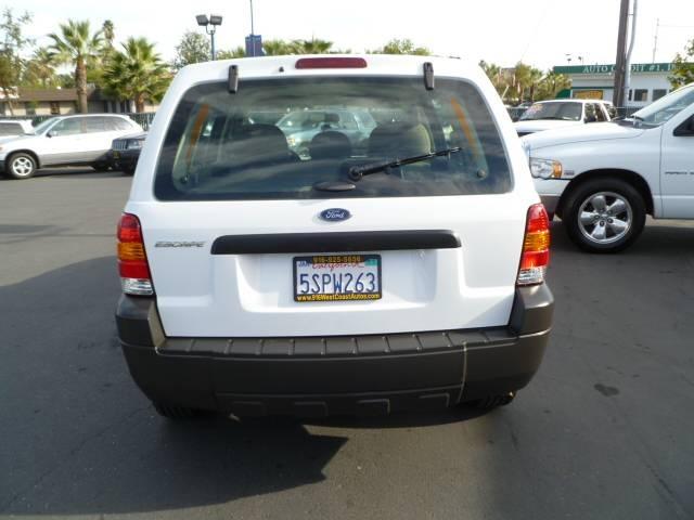 Ford Escape 2006 photo 2