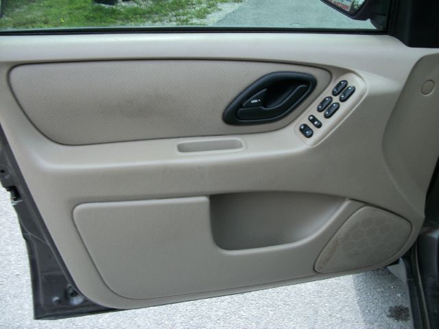 Ford Escape 2006 photo 11