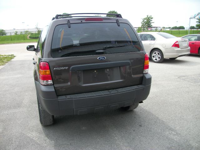 Ford Escape 2006 photo 2