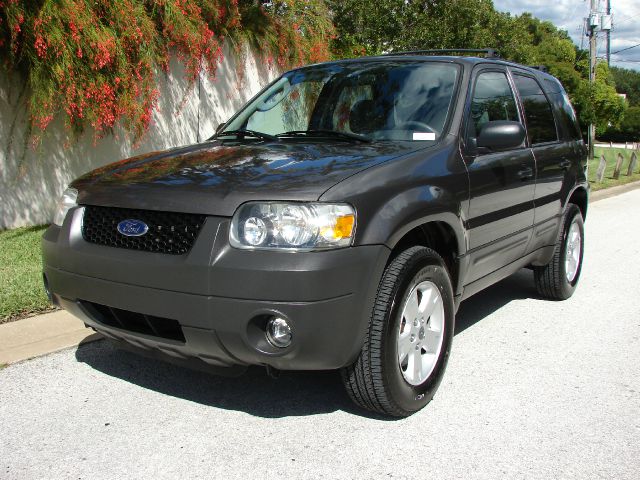 Ford Escape 2006 photo 2