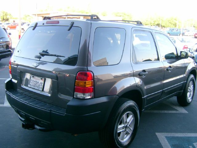 Ford Escape 2006 photo 17