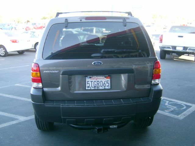 Ford Escape 2006 photo 18