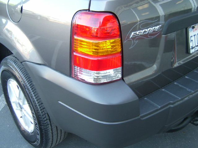 Ford Escape 2006 photo 2