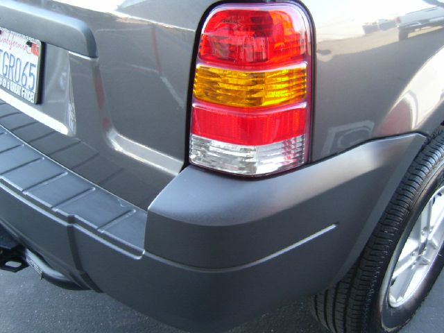 Ford Escape 2006 photo 9