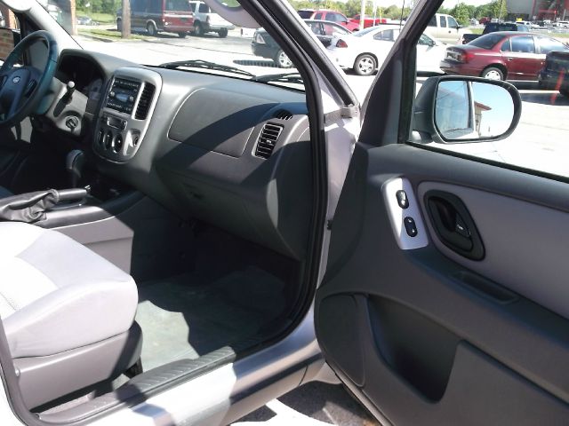 Ford Escape 2006 photo 8