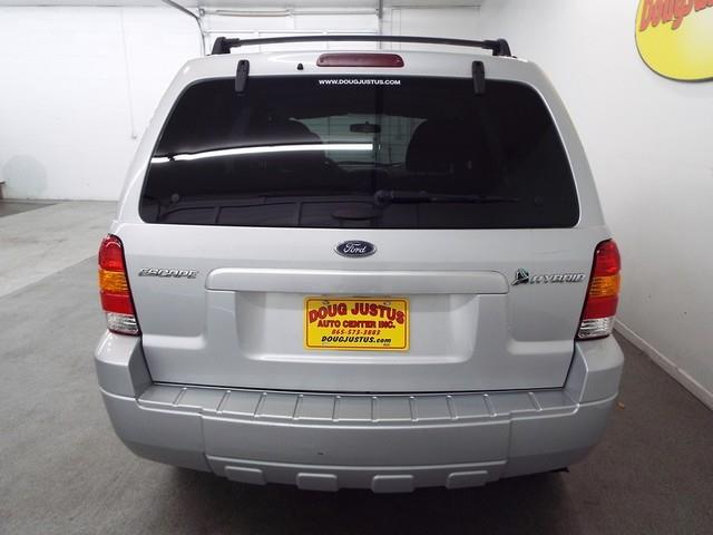 Ford Escape 2006 photo 1