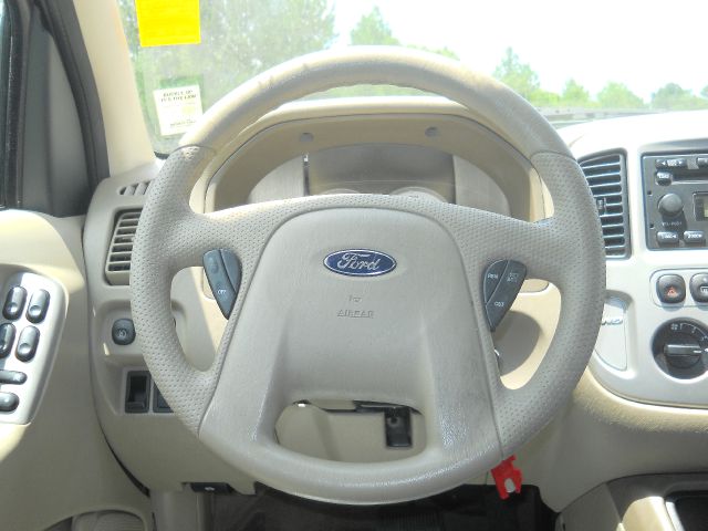 Ford Escape 2006 photo 1