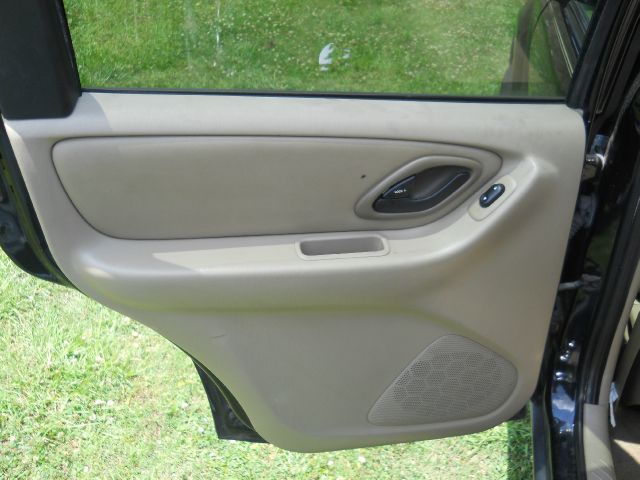 Ford Escape 2006 photo 11