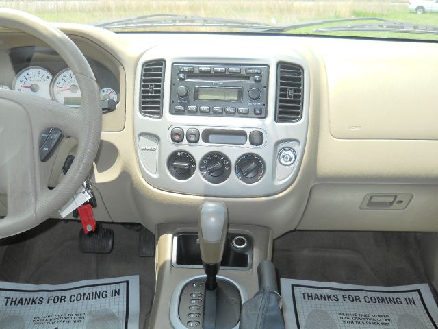 Ford Escape 2006 photo 25