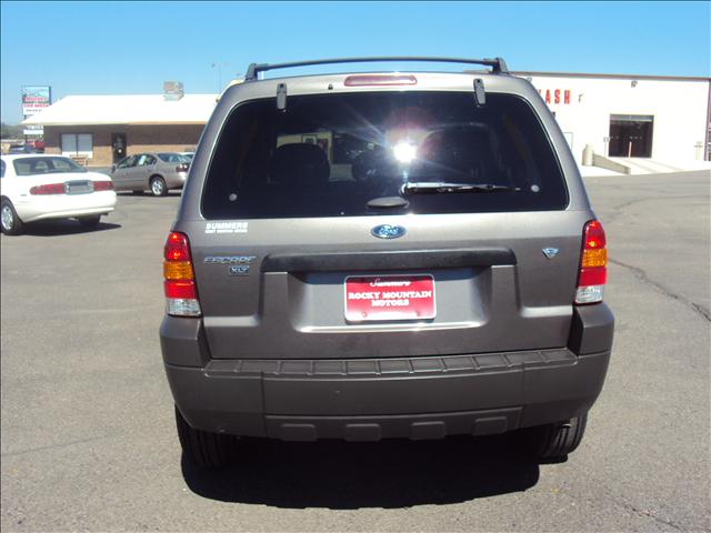 Ford Escape 2006 photo 1