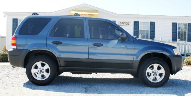 Ford Escape ESi Sport Utility