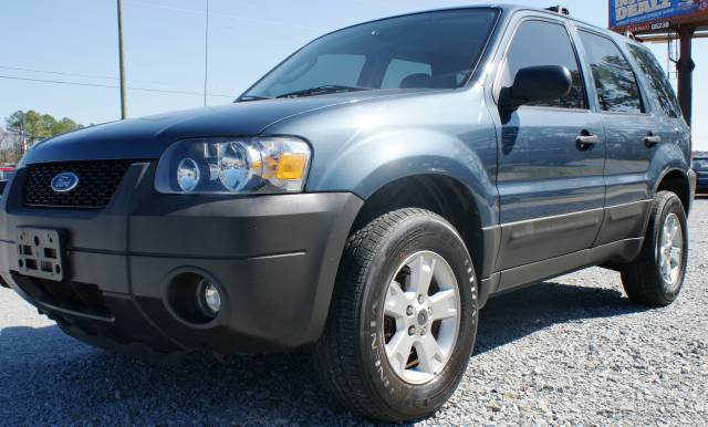 Ford Escape 2006 photo 2