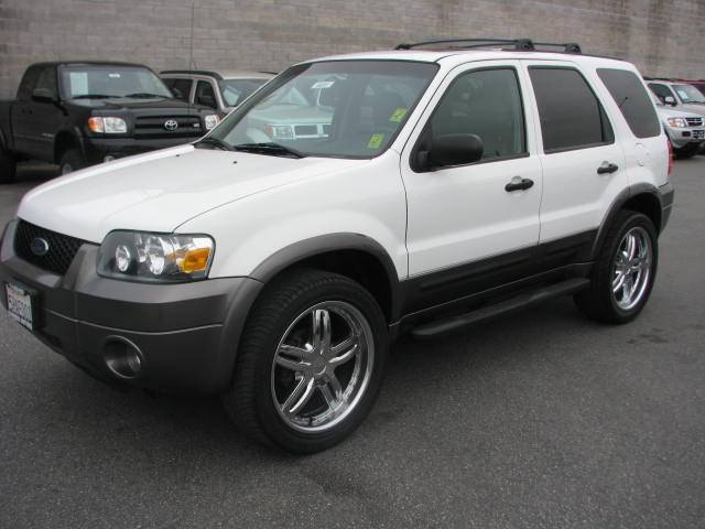 Ford Escape 2006 photo 1