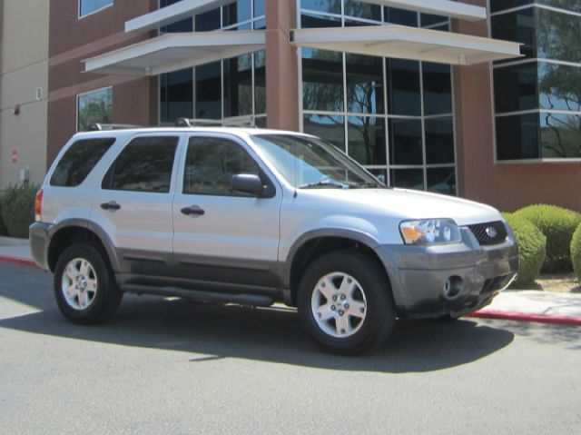 Ford Escape 2006 photo 2