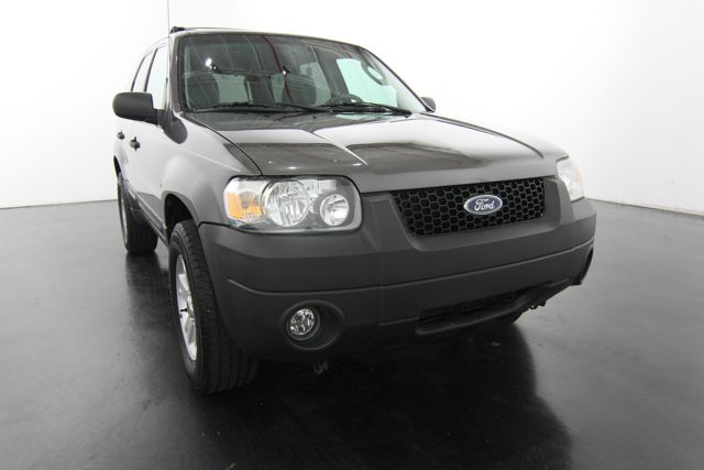 Ford Escape 2006 photo 1