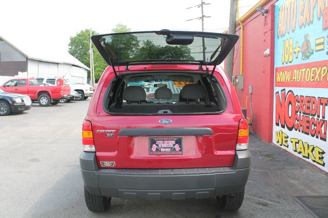 Ford Escape 2006 photo 3