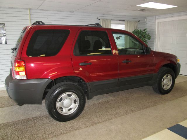 Ford Escape 2006 photo 1