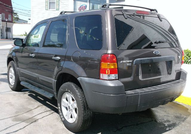 Ford Escape 2006 photo 1