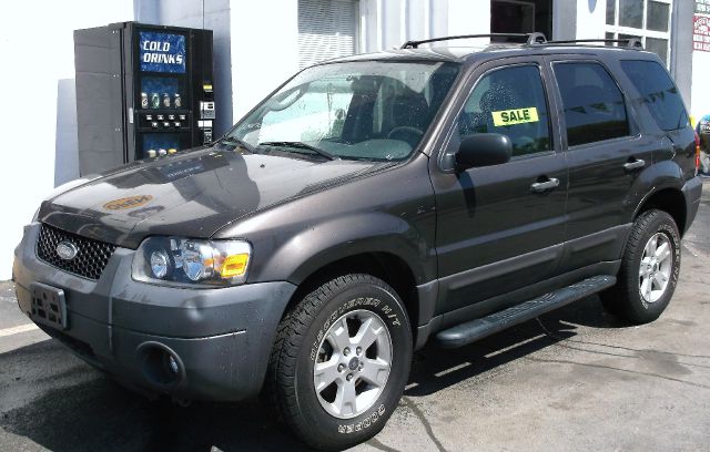 Ford Escape 2006 photo 2