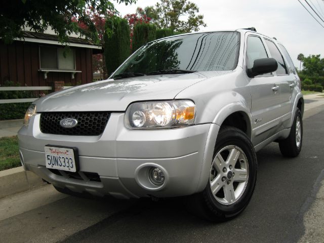 Ford Escape 2006 photo 1