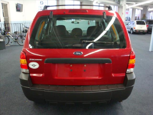 Ford Escape 2006 photo 2