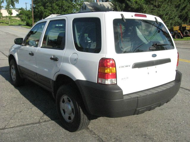 Ford Escape 2006 photo 2