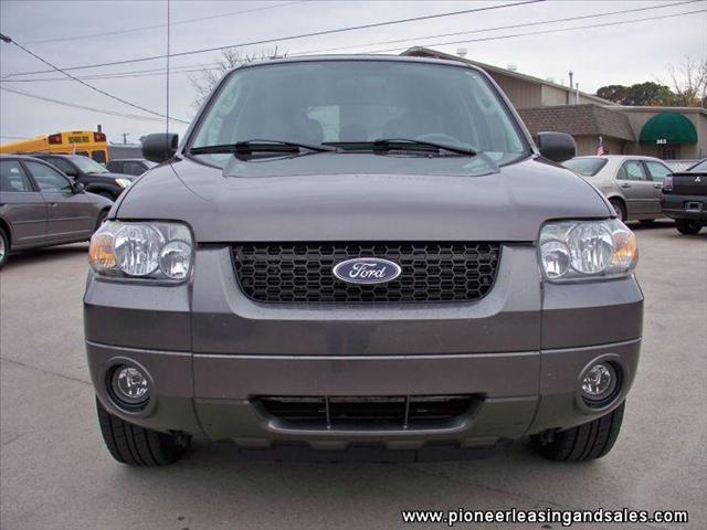 Ford Escape 2006 photo 2