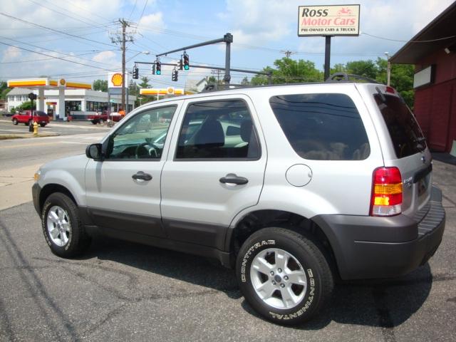 Ford Escape 2006 photo 2