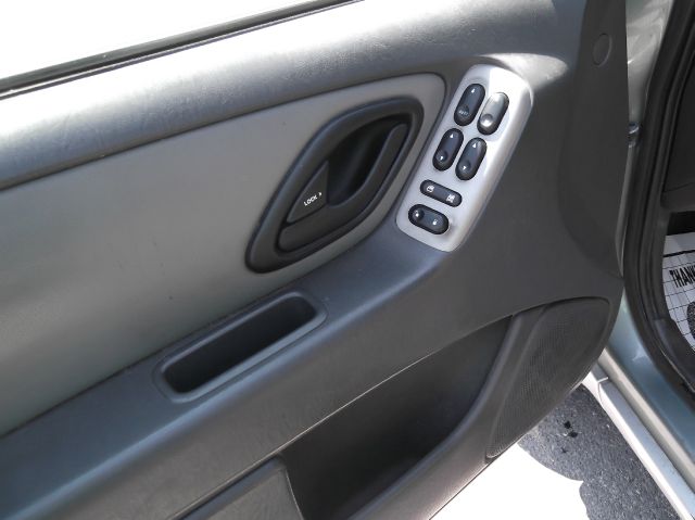 Ford Escape 2006 photo 1