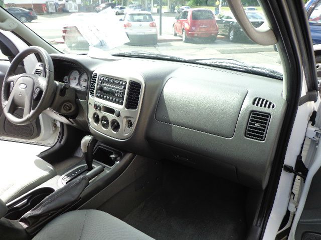 Ford Escape 2006 photo 12