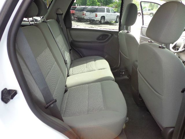 Ford Escape 2006 photo 16