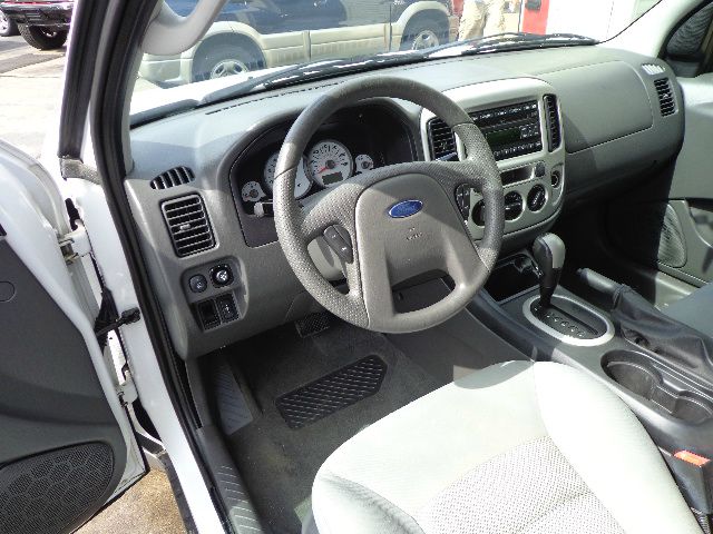 Ford Escape 2006 photo 8