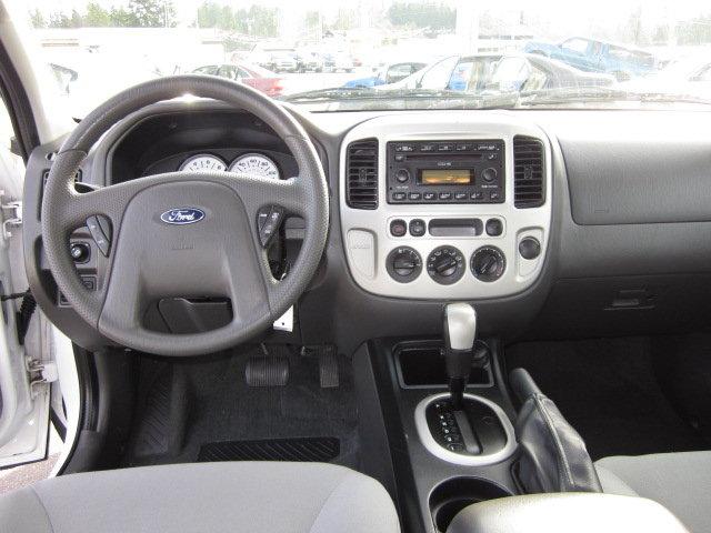 Ford Escape 2006 photo 3