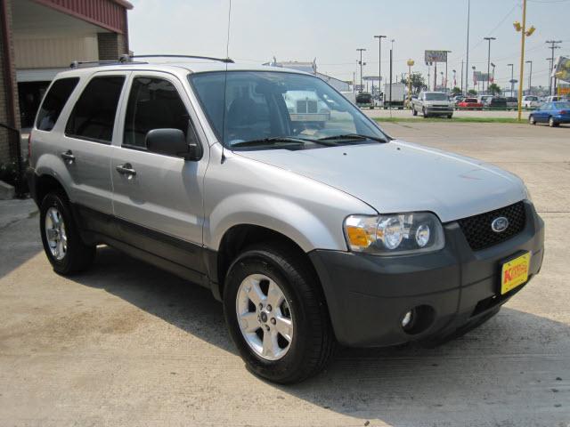 Ford Escape 2006 photo 1