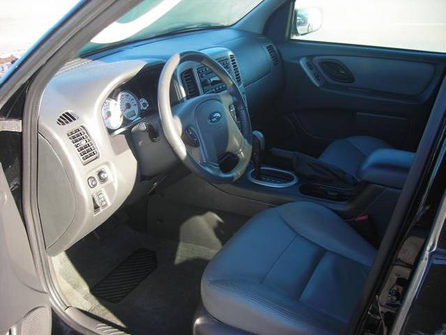 Ford Escape 2006 photo 2