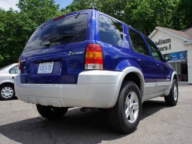 Ford Escape 2006 photo 1