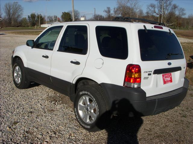 Ford Escape 2006 photo 1