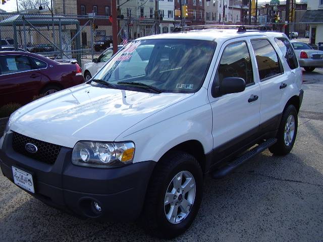 Ford Escape 2006 photo 1