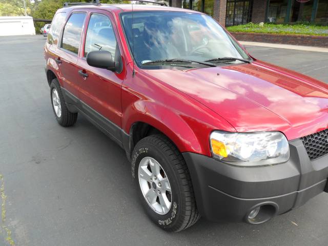 Ford Escape 2006 photo 2