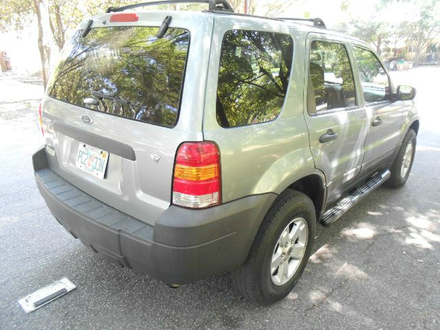 Ford Escape 2006 photo 3