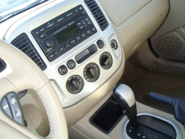 Ford Escape 2007 photo 2